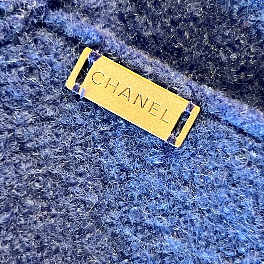 CHANEL Ready-To-Wear Wool Pencil Skirt - Picture 2 of 16
